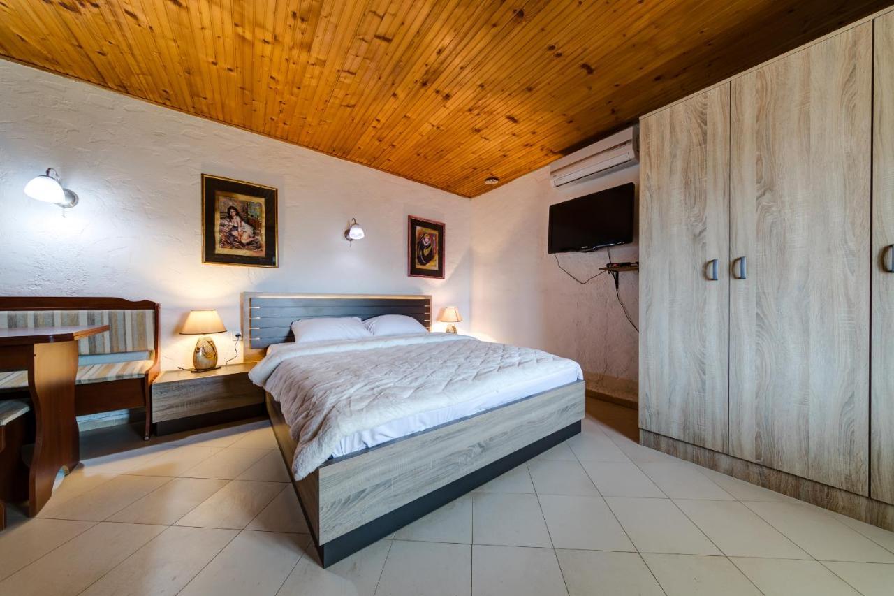 Holiday Home Pavle ริเยกาเซรโนเยวิชา ภายนอก รูปภาพ